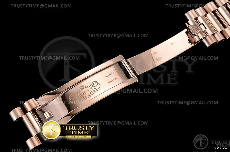 1120 RDD0223A – DayDate 36mm Packable 702